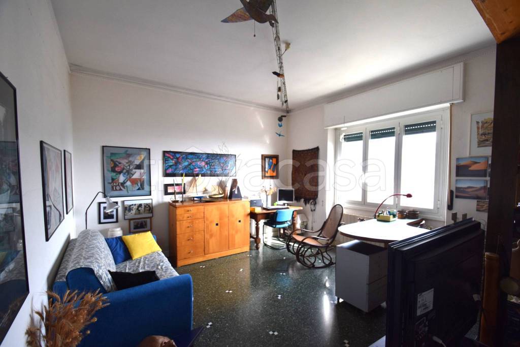 appartamento in vendita a Genova in zona Palmaro / Pra'