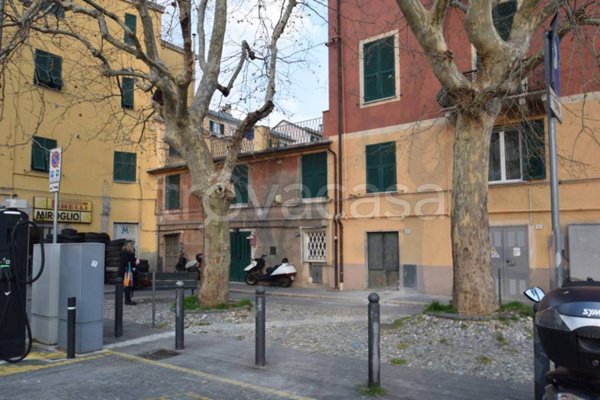 appartamento in vendita a Genova in zona Palmaro / Pra'