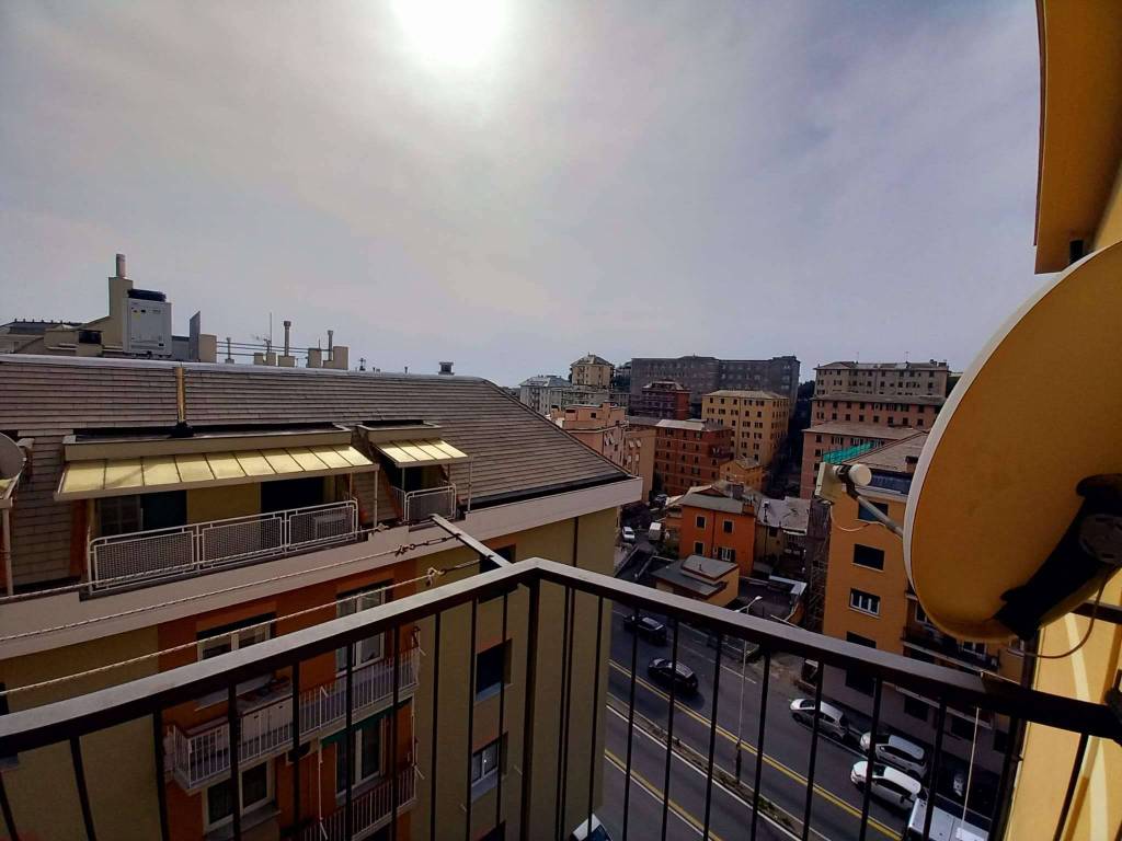 appartamento in vendita a Genova in zona Sturla