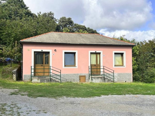 casa indipendente in vendita a Genova in zona Palmaro / Pra'