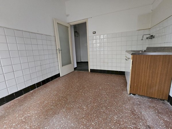 appartamento in vendita a Genova in zona Sestri Ponente