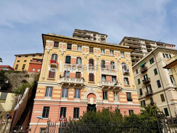 appartamento in vendita a Genova in zona Castelletto