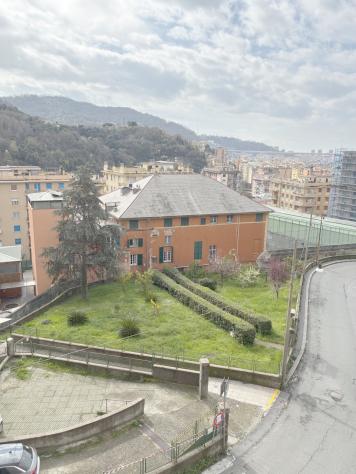 appartamento in vendita a Genova in zona Rivarolo
