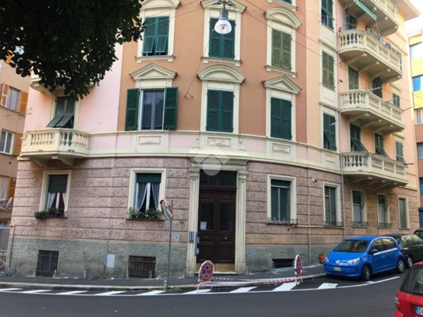 appartamento in vendita a Genova in zona Sestri Ponente