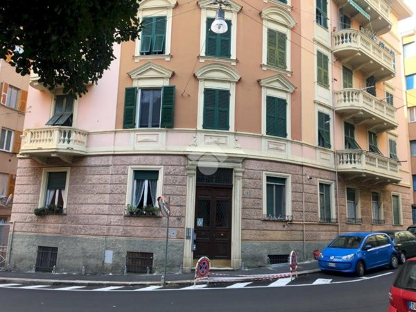 appartamento in vendita a Genova in zona Sestri Ponente