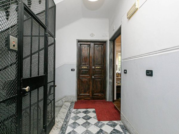 appartamento in vendita a Genova in zona Castelletto