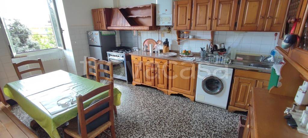 appartamento in vendita a Genova in zona Oregina