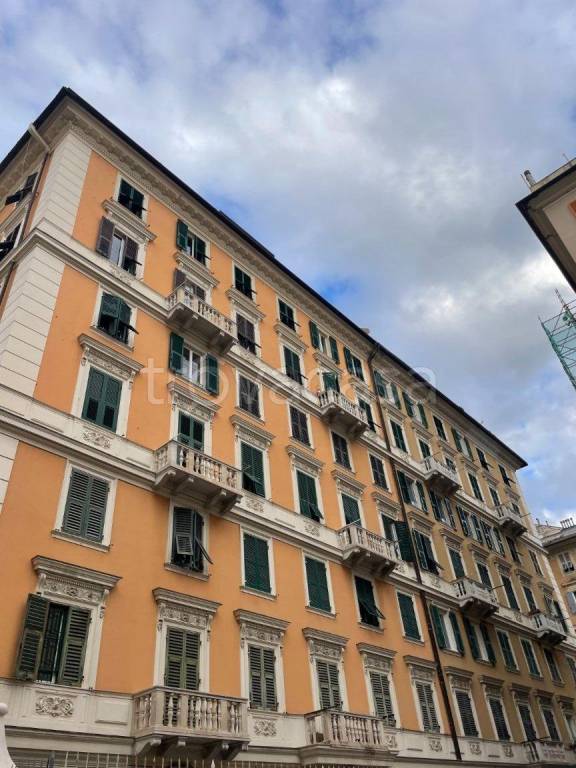 appartamento in vendita a Genova in zona Foce