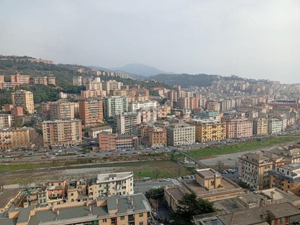 appartamento in vendita a Genova in zona Staglieno