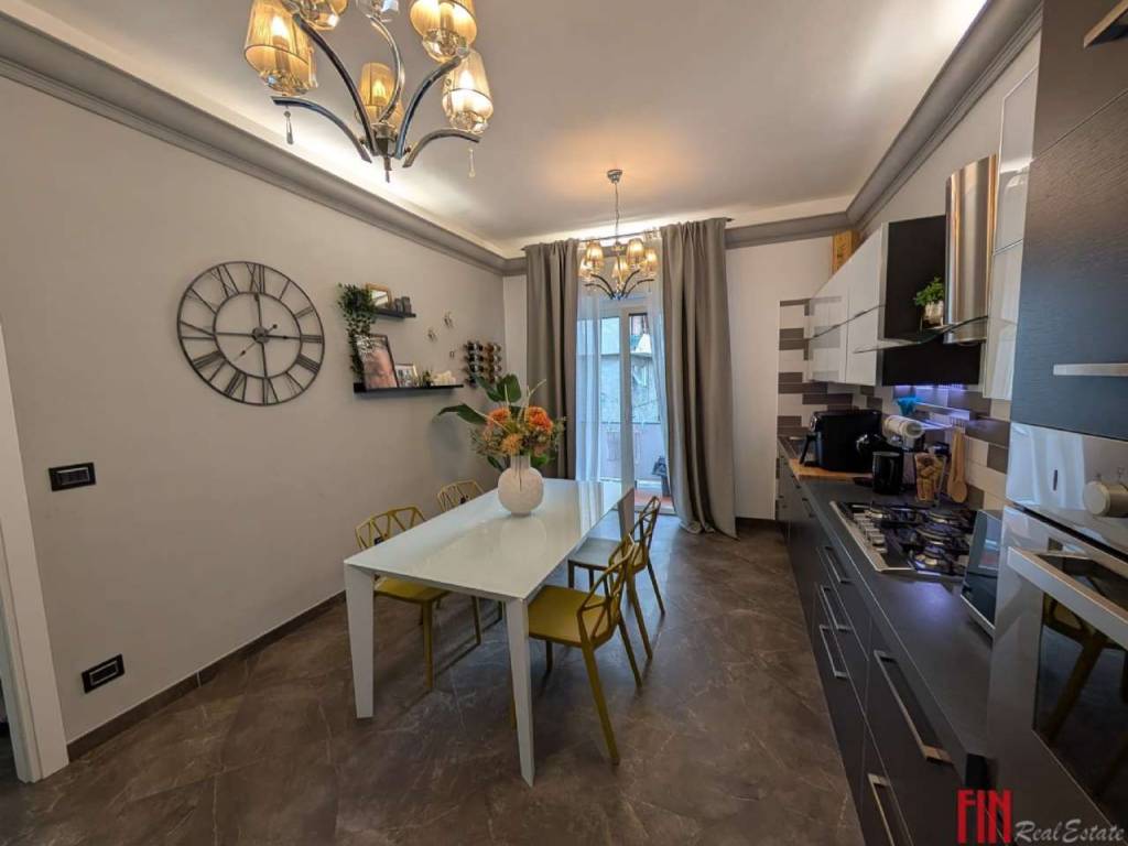 appartamento in vendita a Genova in zona Rivarolo