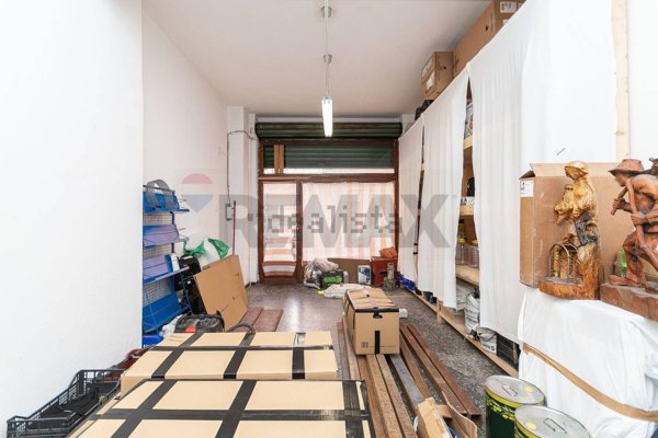 locale commerciale in vendita a Genova in zona San Fruttuoso