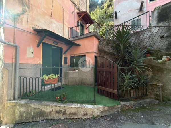 appartamento in vendita a Genova in zona Pegli