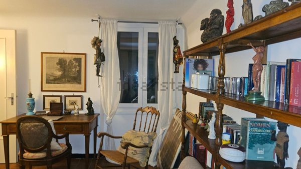 appartamento in vendita a Genova in zona Sottoripa / Maddalena / Molo