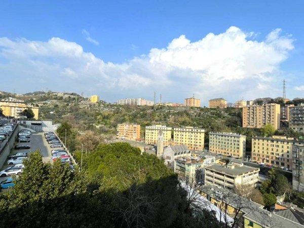 appartamento in vendita a Genova in zona Sampierdarena