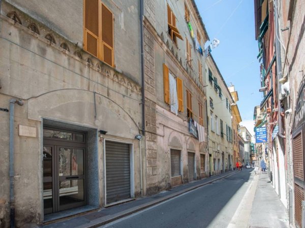 appartamento in vendita a Genova in zona Sestri Ponente