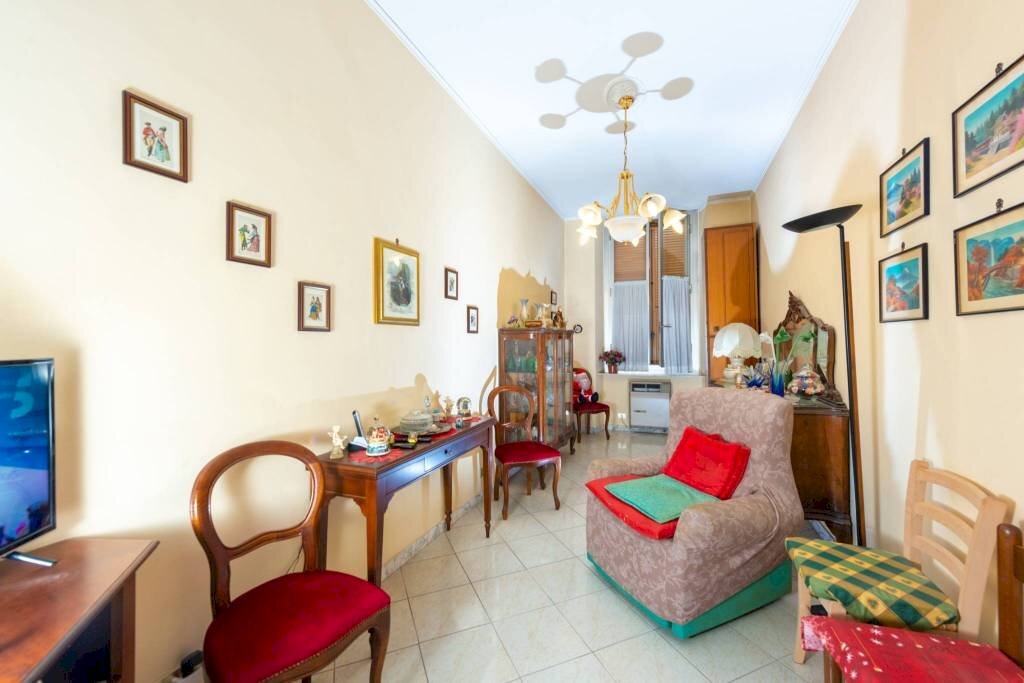 appartamento in vendita a Genova in zona Sestri Ponente