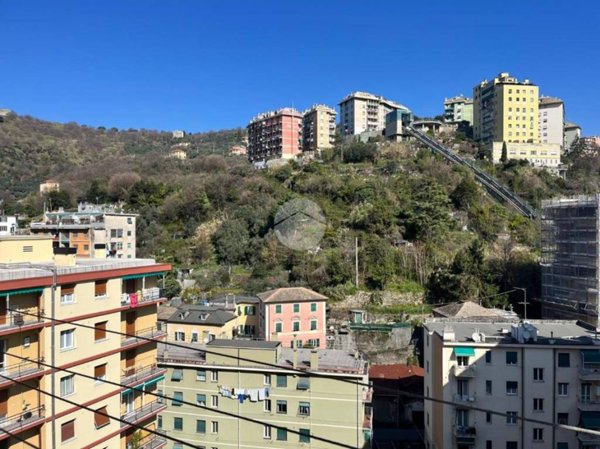 appartamento in vendita a Genova in zona Quezzi