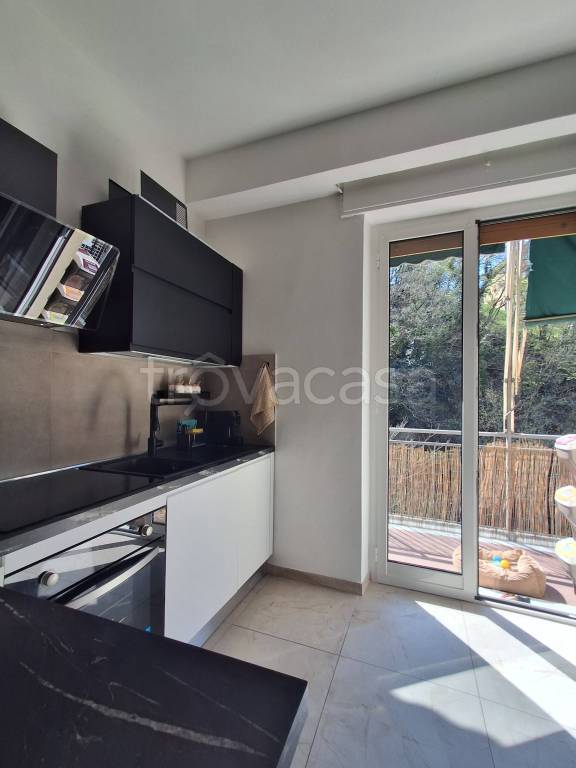 appartamento in vendita a Genova in zona Quezzi