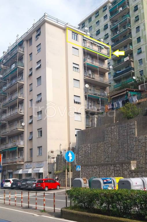 appartamento in vendita a Genova in zona Staglieno