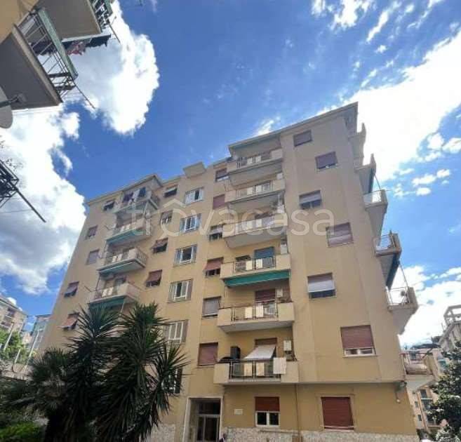 appartamento in vendita a Genova in zona Palmaro / Pra'