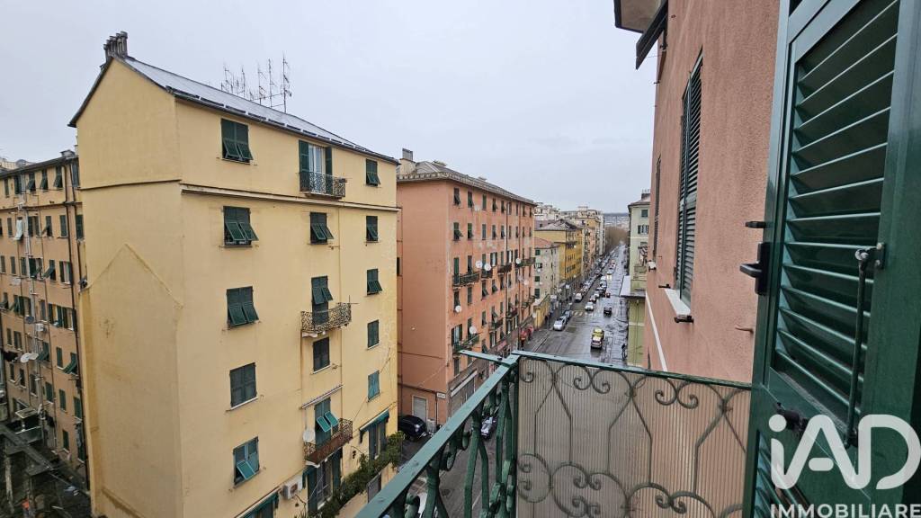 appartamento in vendita a Genova in zona Sampierdarena