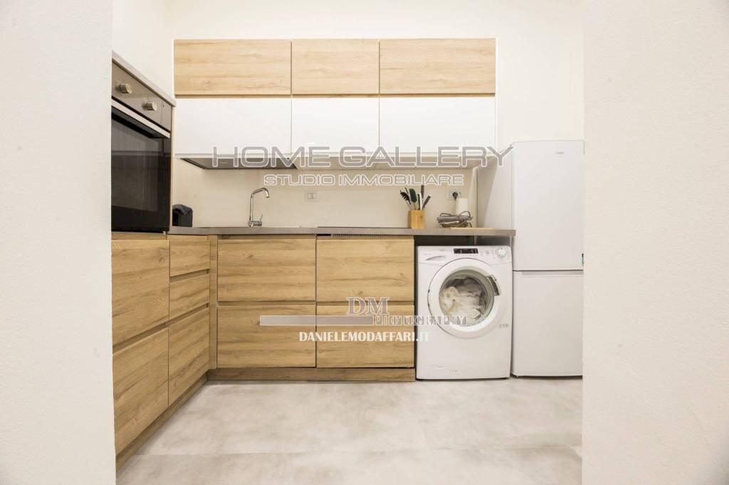 appartamento in vendita a Genova in zona Sottoripa / Maddalena / Molo