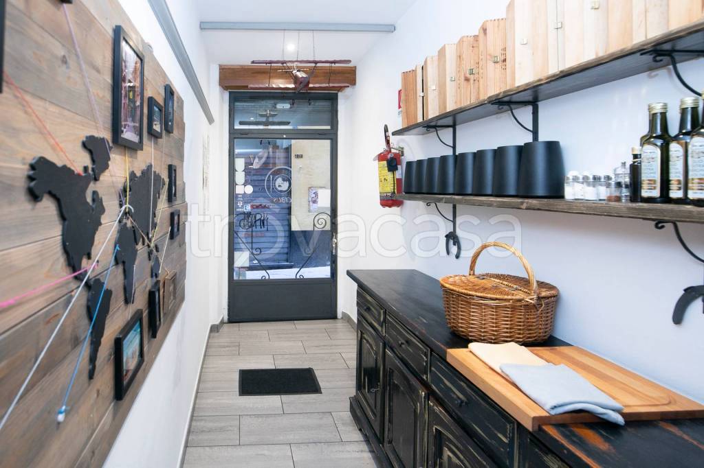 negozio in vendita a Genova in zona Sottoripa / Maddalena / Molo