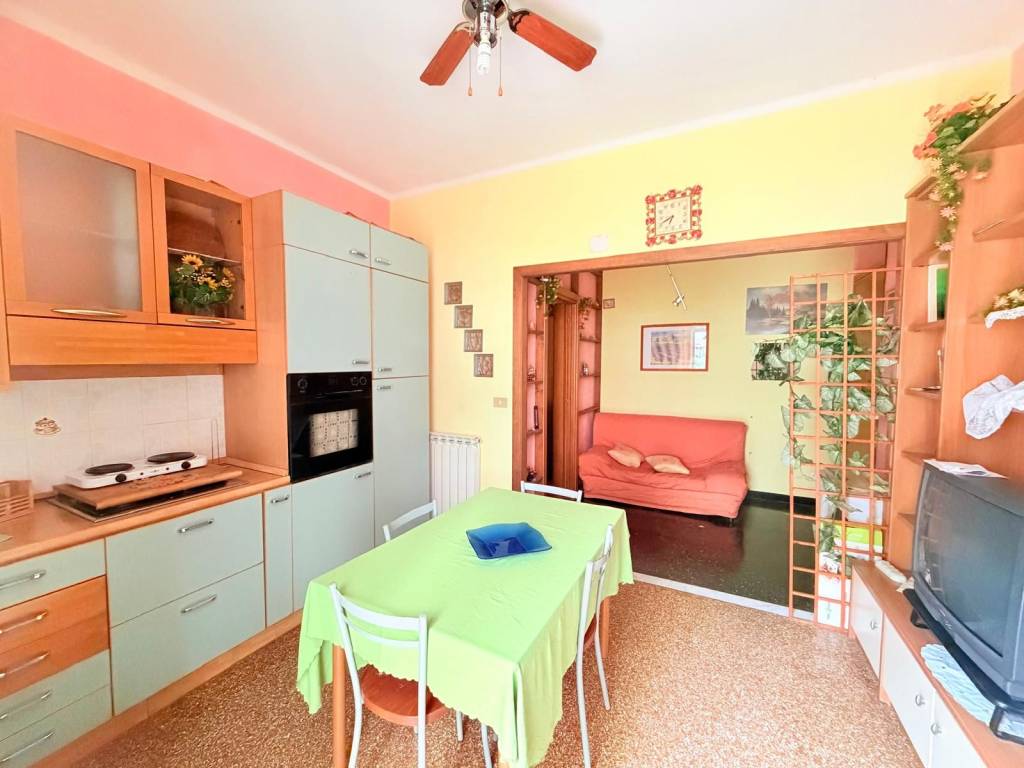 appartamento in vendita a Genova in zona Marassi