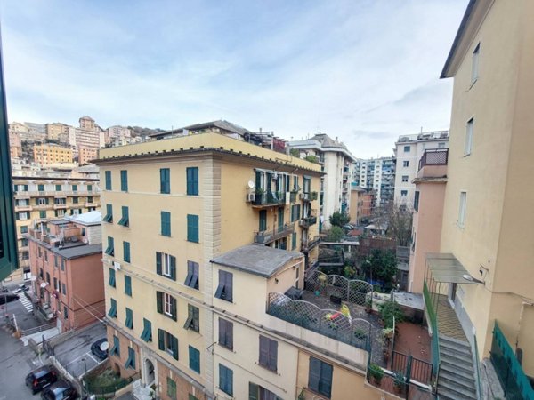 appartamento in vendita a Genova in zona Marassi
