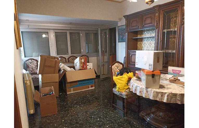 appartamento in vendita a Genova in zona Sestri Ponente