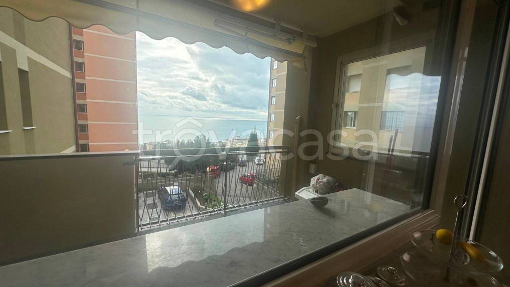 appartamento in vendita a Genova in zona Voltri