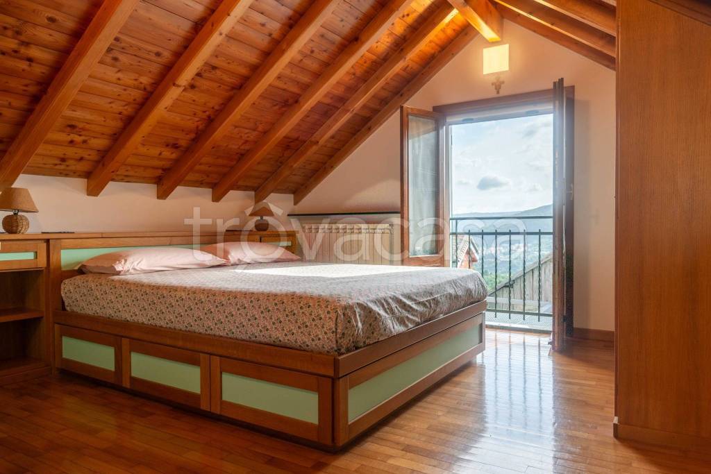 casa indipendente in vendita a Genova in zona Struppa