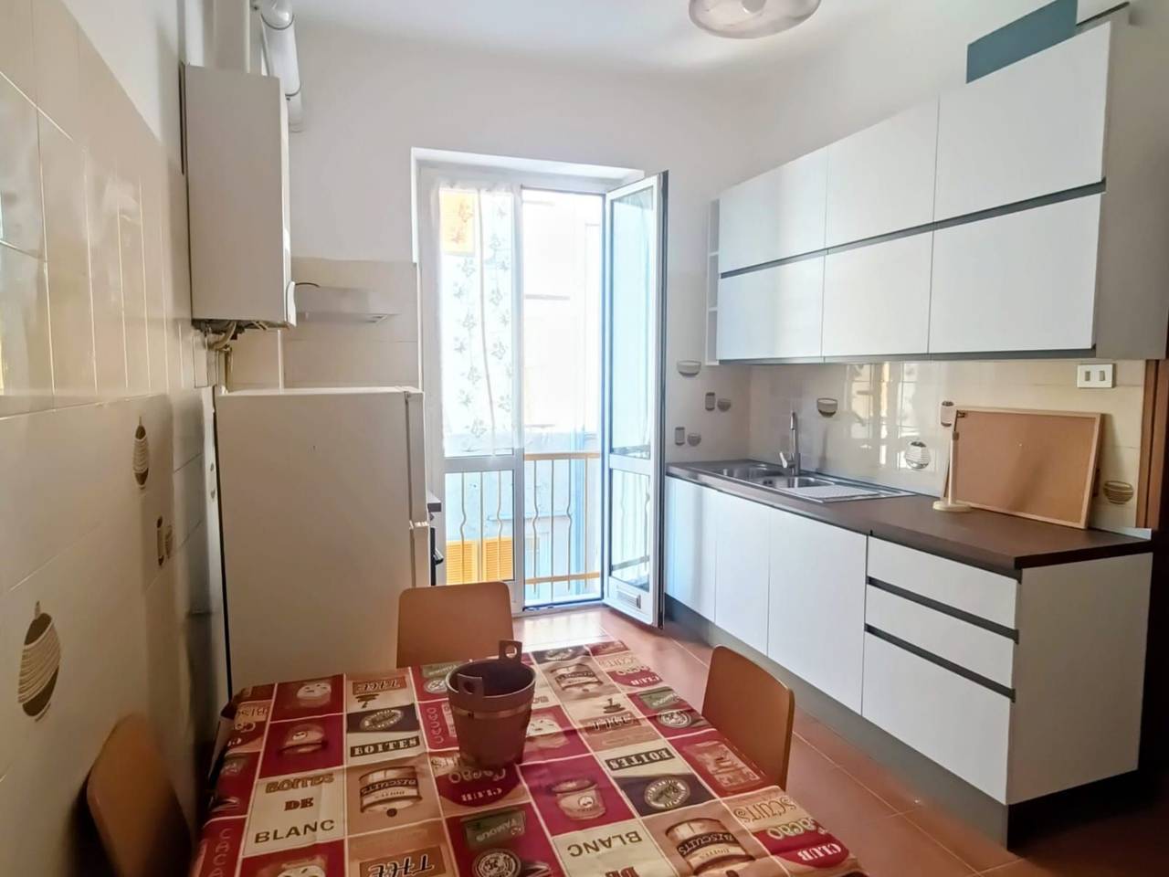 appartamento in vendita a Genova in zona Sestri Ponente