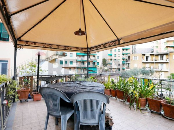 appartamento in vendita a Genova in zona Molassana