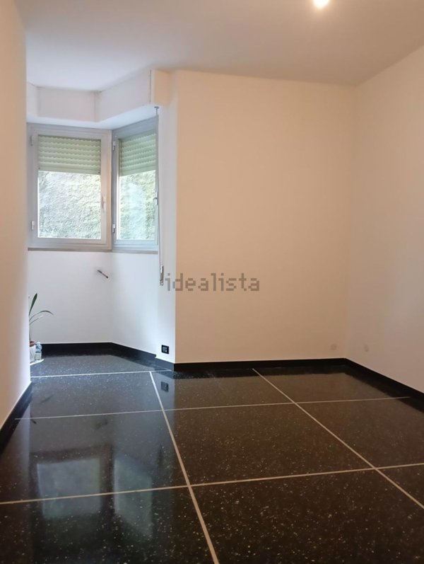 appartamento in vendita a Genova in zona Molassana