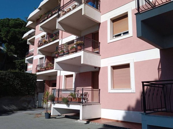 appartamento in vendita a Genova in zona Sestri Ponente