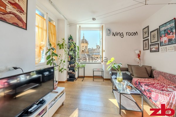 appartamento in vendita a Genova in zona Sottoripa / Maddalena / Molo