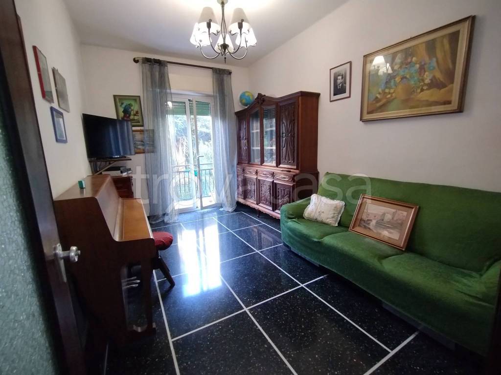 appartamento in vendita a Genova in zona Bolzaneto