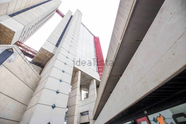 ufficio in vendita a Genova in zona Foce