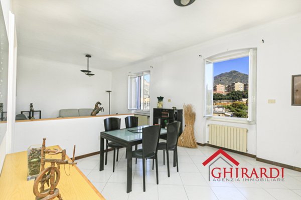 appartamento in vendita a Genova in zona Sestri Ponente