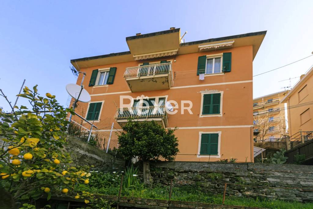 appartamento in vendita a Genova in zona Certosa