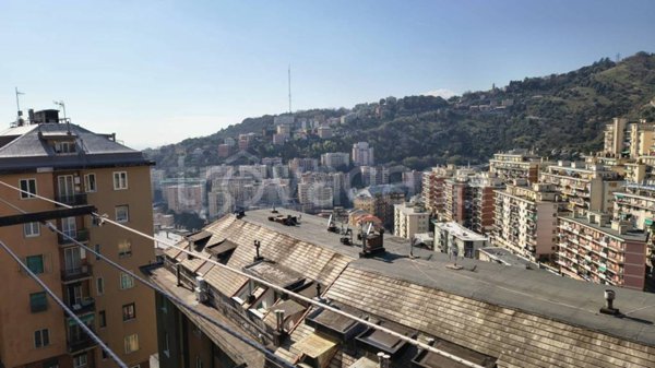 appartamento in vendita a Genova in zona Oregina