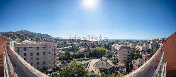 appartamento in vendita a Genova in zona Sturla
