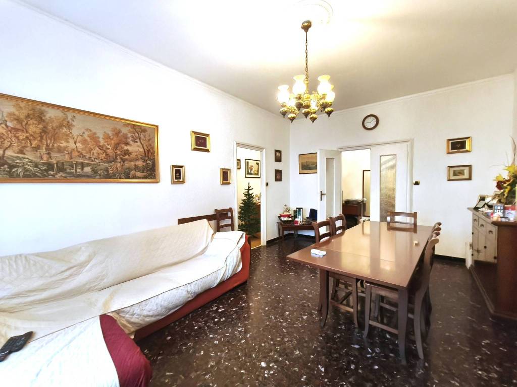 appartamento in vendita a Genova in zona Sampierdarena