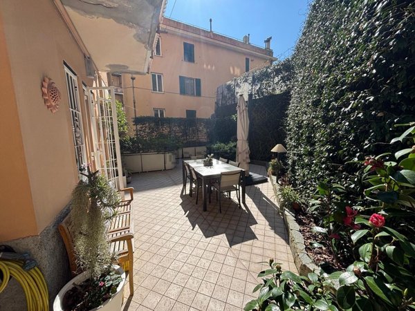 appartamento in vendita a Genova in zona Quezzi