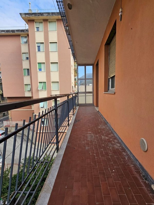 appartamento in vendita a Genova in zona Sestri Ponente