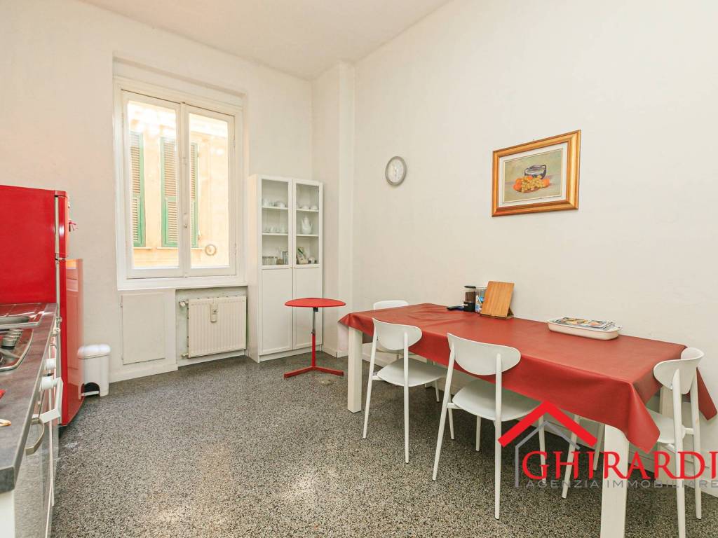 appartamento in vendita a Genova in zona Sestri Ponente