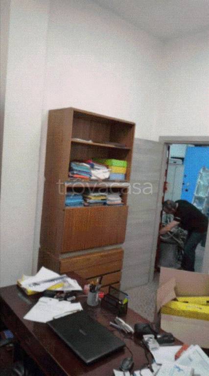 negozio in vendita a Genova in zona Struppa