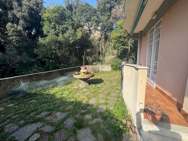appartamento in vendita a Genova in zona Pegli