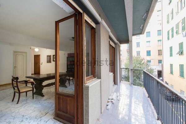 appartamento in vendita a Genova in zona Carignano